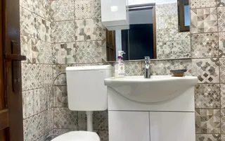 INVESTITIE Vila moderna + vila la rosu, teren 1480 padure - Poză 11