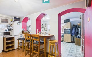 Casă frumoasă la Iratoș la preț bun - Poză 14