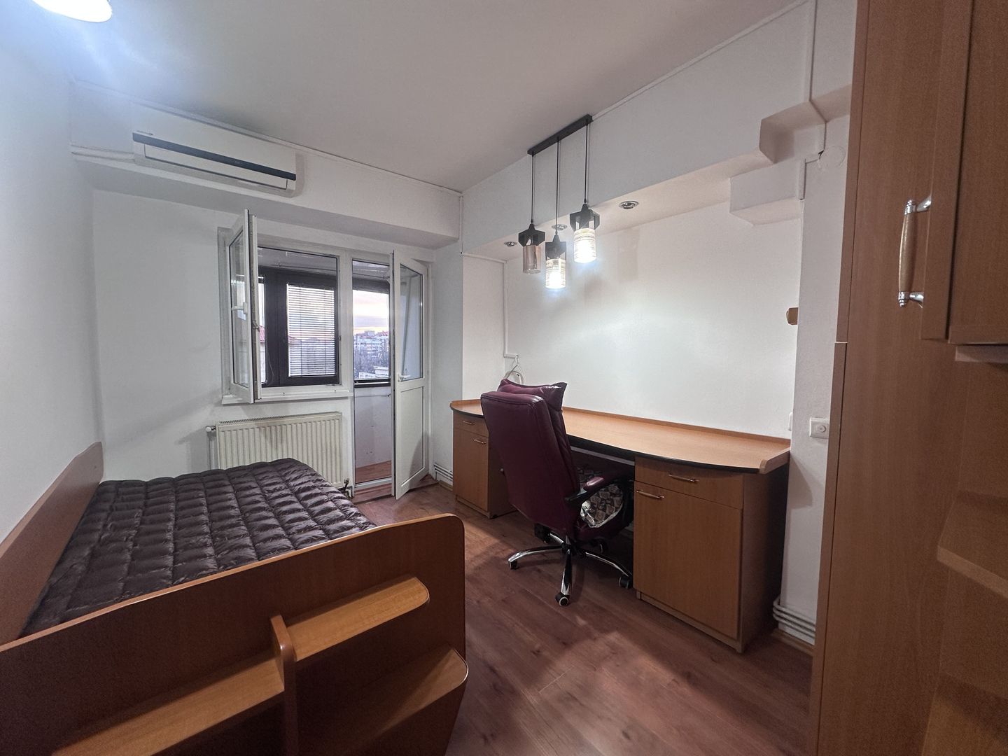 DE ÎNCHIRIAT! Apartament în inima Municipiului Târgoviște! - Poză 7