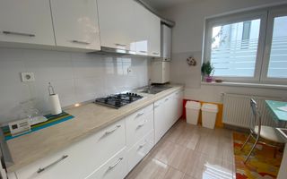 Apartament spațios de 2 camere la vilă – Confort și intimitate lângă Sub Arini - Poză 8
