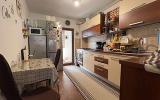 Apartament 3 camere complet renovat – Etaj 2/4 – Zona de jos - Poză 8