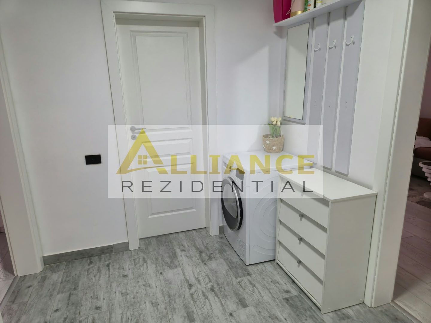 VANZARE APARTAMENT 2 CAMERE + GRADINA 23 MP - Poză 13