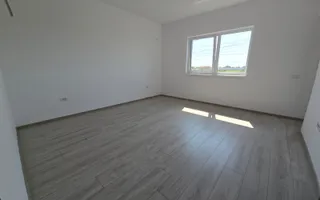 Vila 5 Camere | La 100 m de Blv. - Poză 14