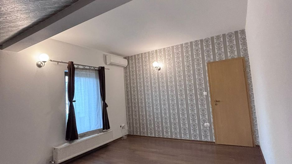 Casa individuala frumoasa si spatioasa in Giroc - Poză 14