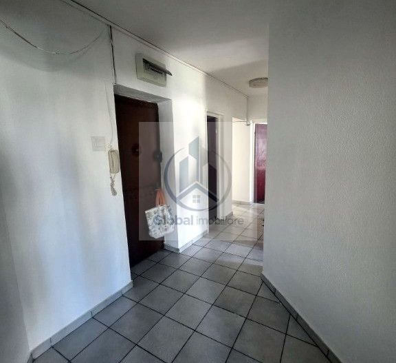 Inchiriere 3 camere Piata Unirii decomandat 80 mp | 2 bai 2 balcoane - Poză 7