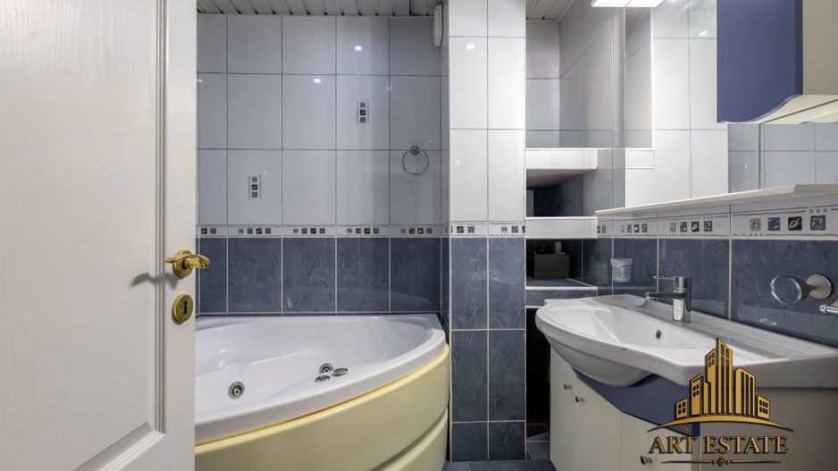 🏢 Apartament 3 camere de vânzare – Bulevardul Alexandru cel Bun - Poză 8