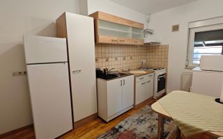Apartament la casa,  aproape de 700! - Poză 3
