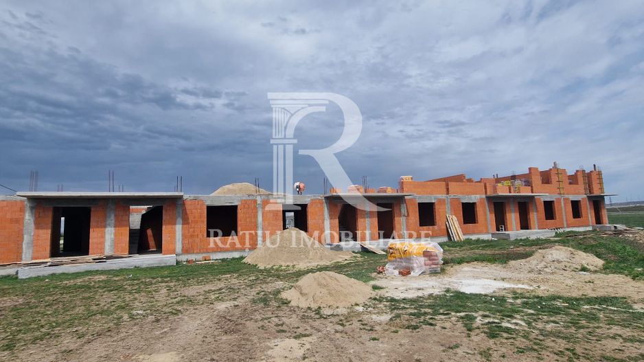 Case cu 4 camere însiruite | Dezmembrare posibila | Santandrei | Bihor - Poză 10