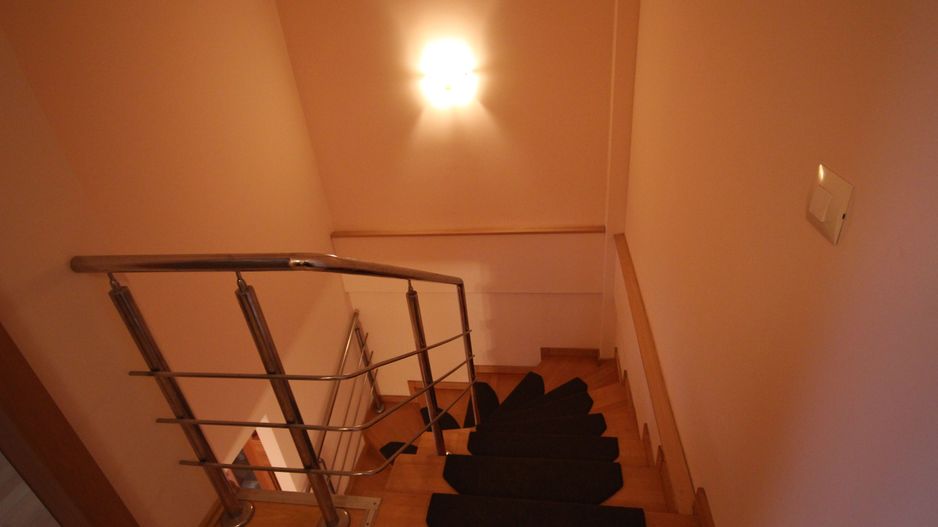 Apt cu  scara interioara  langa Kaufland Dumbravita - Poză 25