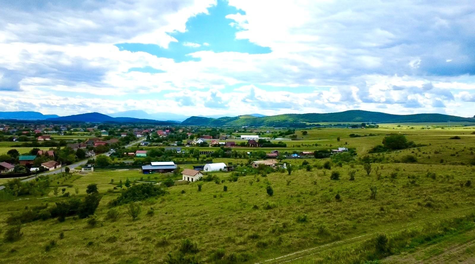 Lot intravilan de 854 mp situat în Hărman, zona Podul Olt - Poză 3