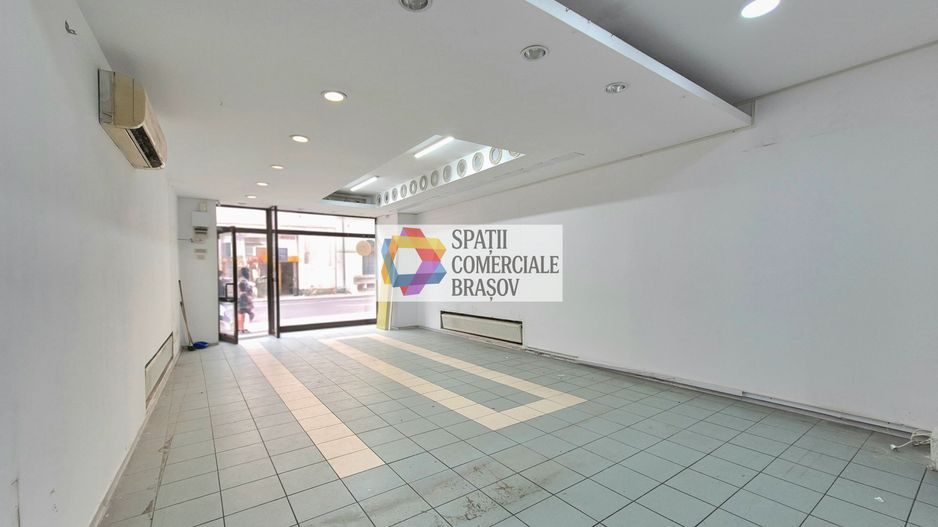 Spatiu comercial ultracentral cu vad- 50 mp - Poză 3