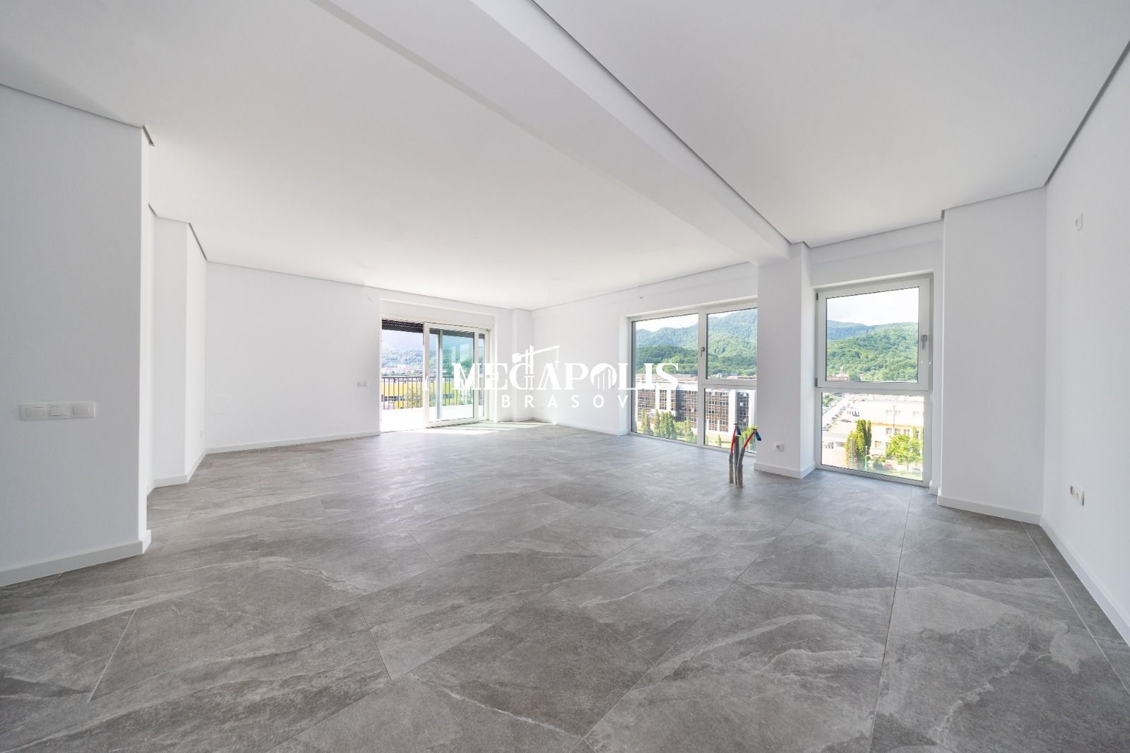 Penthouse Premium | Vedere spre munte | Braşov | 2 Parcări subterane - Poză 4
