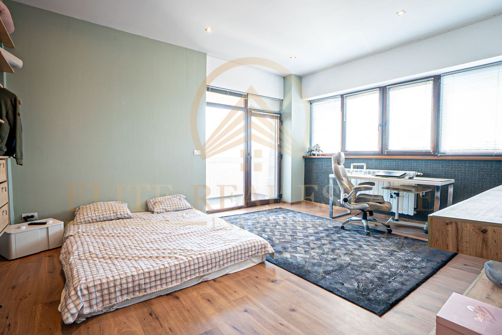 Apartament 3 camere Palazu Mare – 121 mp cu vedere la lac si parcare - Poză 18