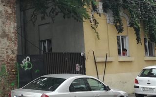 vanzare casa curte - Poză 4