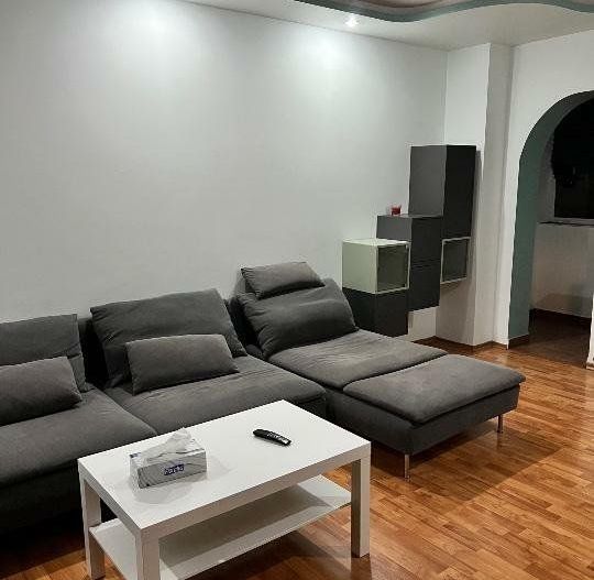 3 cam decomandat modern metrou Eroii Revolutiei S316 - Poză 1