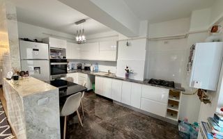 Apartament 3 Camere Decomandat Pacurari Mall Moldova - Poză 1