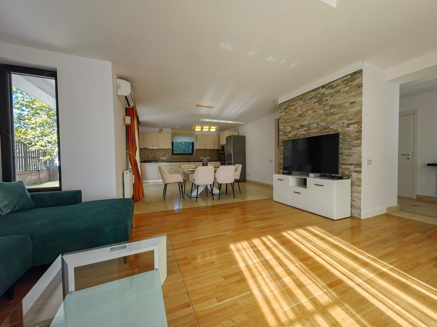 Vanzare vila 5 camere Oxford Gardens - Poză 4