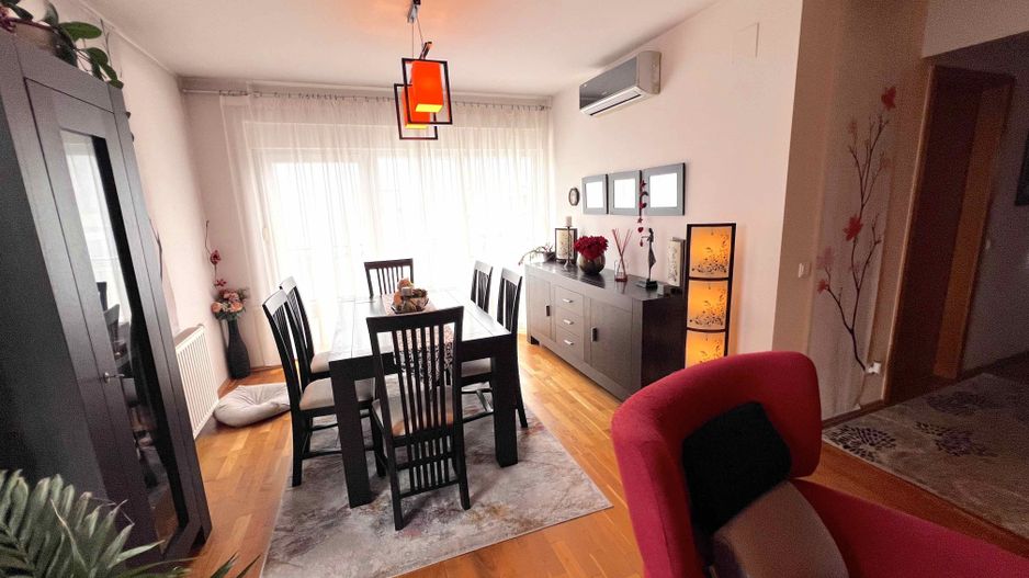 Apartament 3 camere  - Rezidenz - Cartierul German - Poză 2