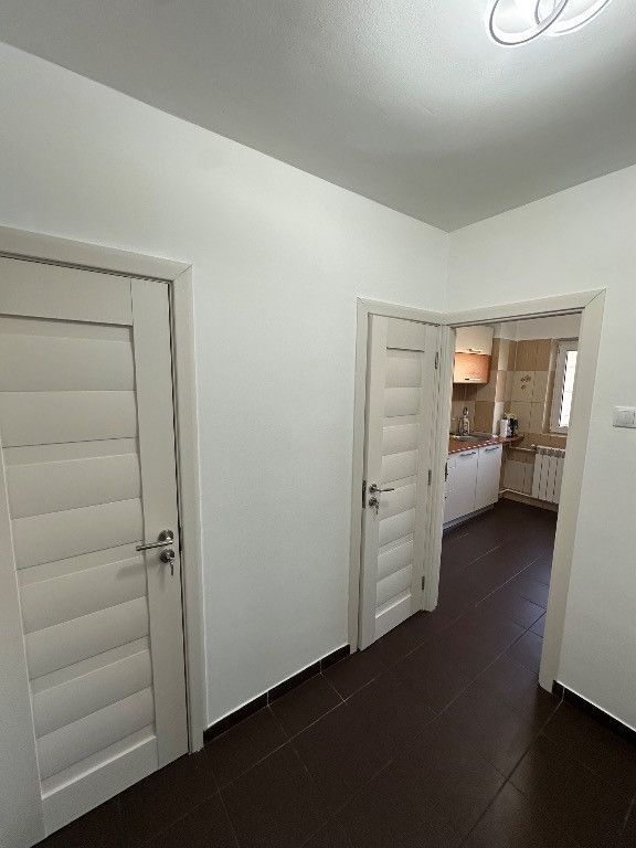 Inchiriez apartament 2 camere - renovat Crangasi - Poză 8