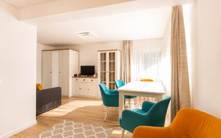 Vânzare apartament 2 camere, decomandat, etaj 1, tip vilă, parcare - Poză 3