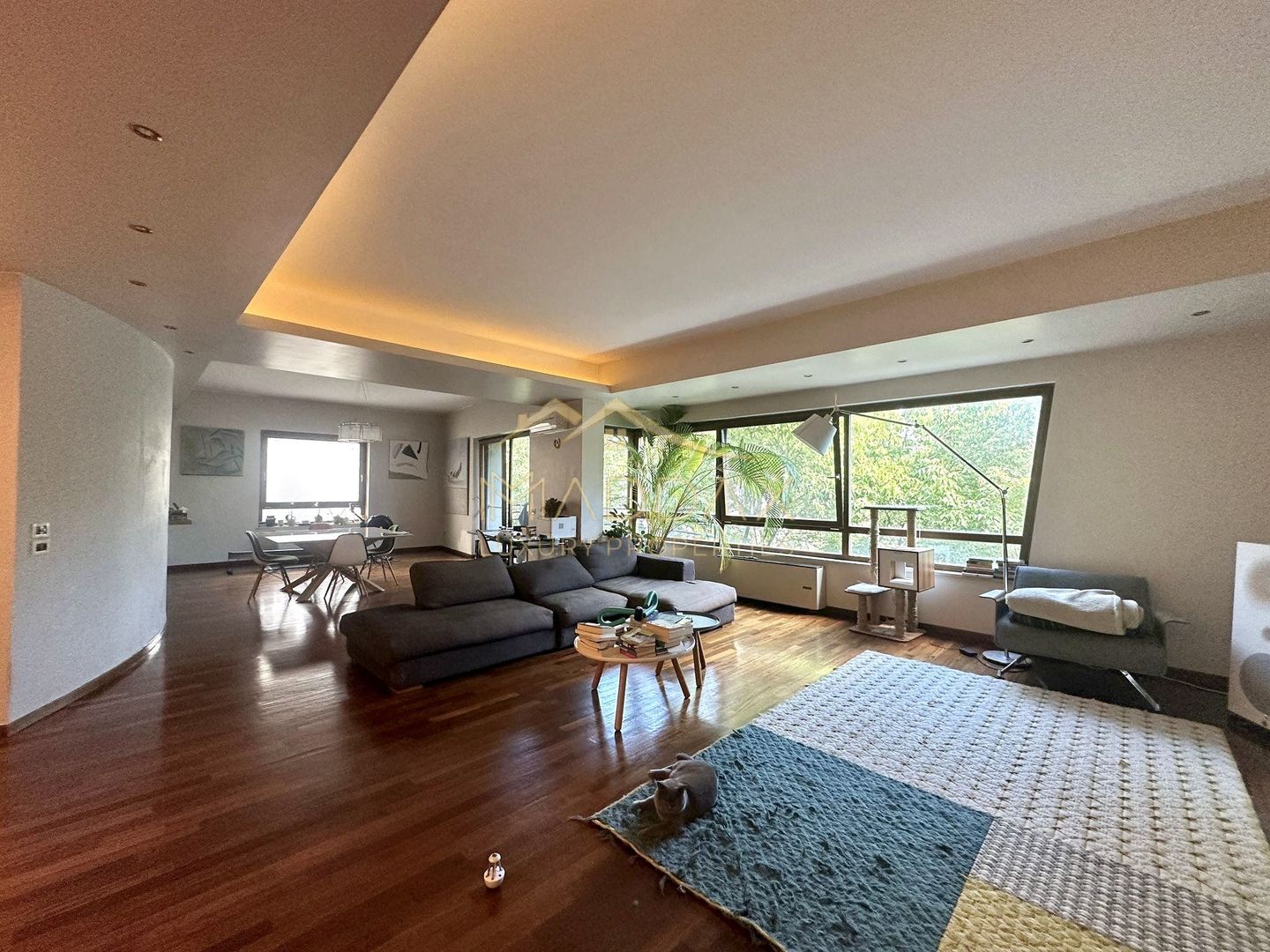 Apartament cu 4 camere *192mp* // Primaverii - Poză 3