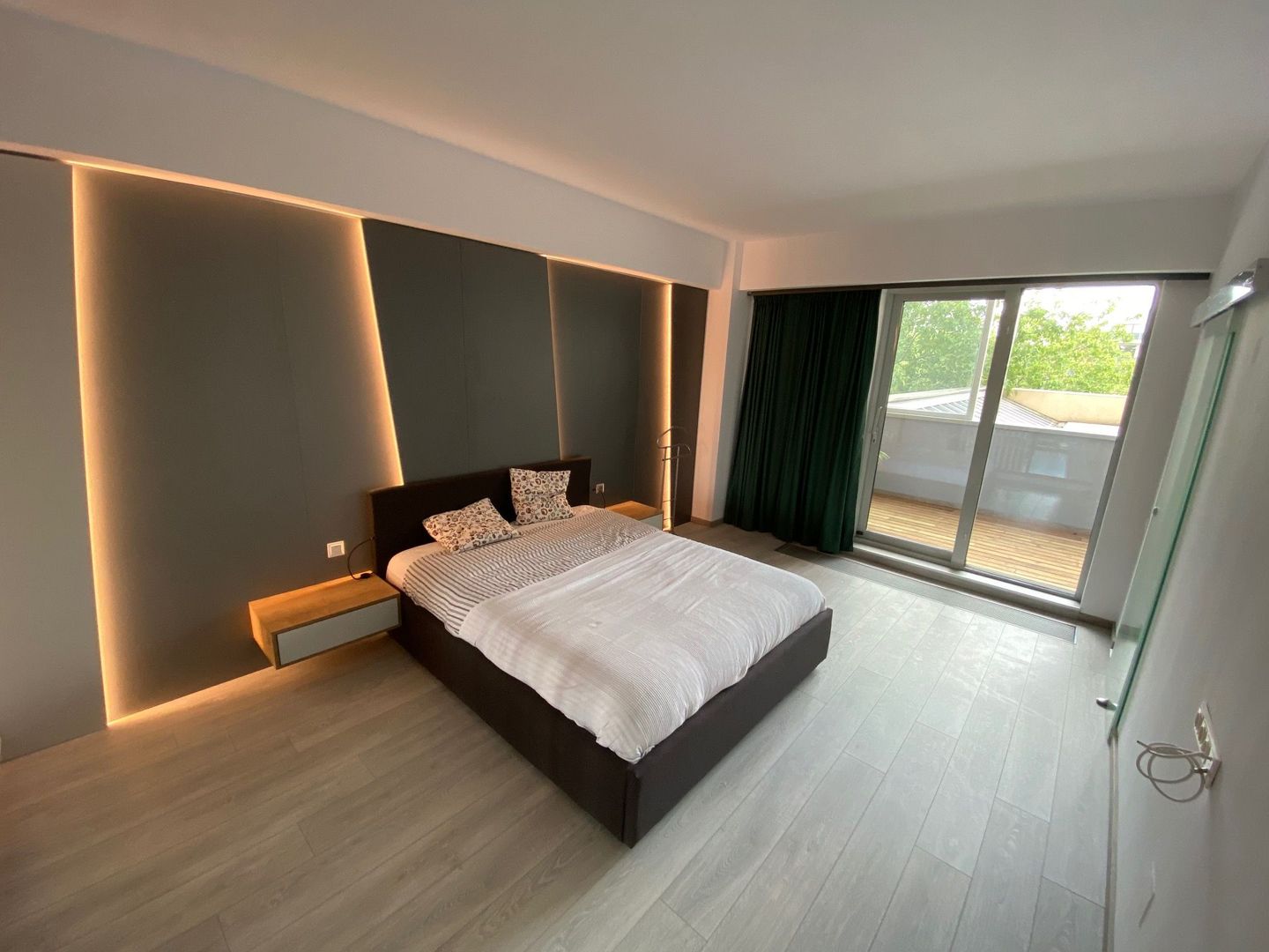 Apartament cu parcare subterana in imobil cu piscina si SPA - Poză 14