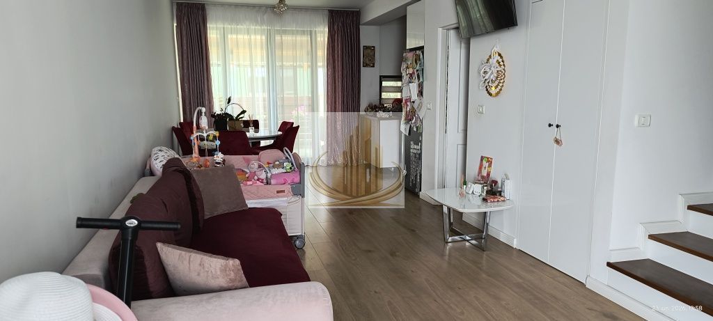 Casă înșiruită, 3 cam, 2 bai 80mp | Zona Cora Dumbrăvița | - Poză 1