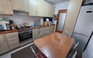 Apartament 4 Camere, 2 Bai, Etaj 3, Zona Cetate - Poză 4