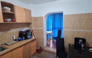 Apartament 2 camere DECOMANDAT etaj 2/4 de vanzare zona Billa - Poză 2