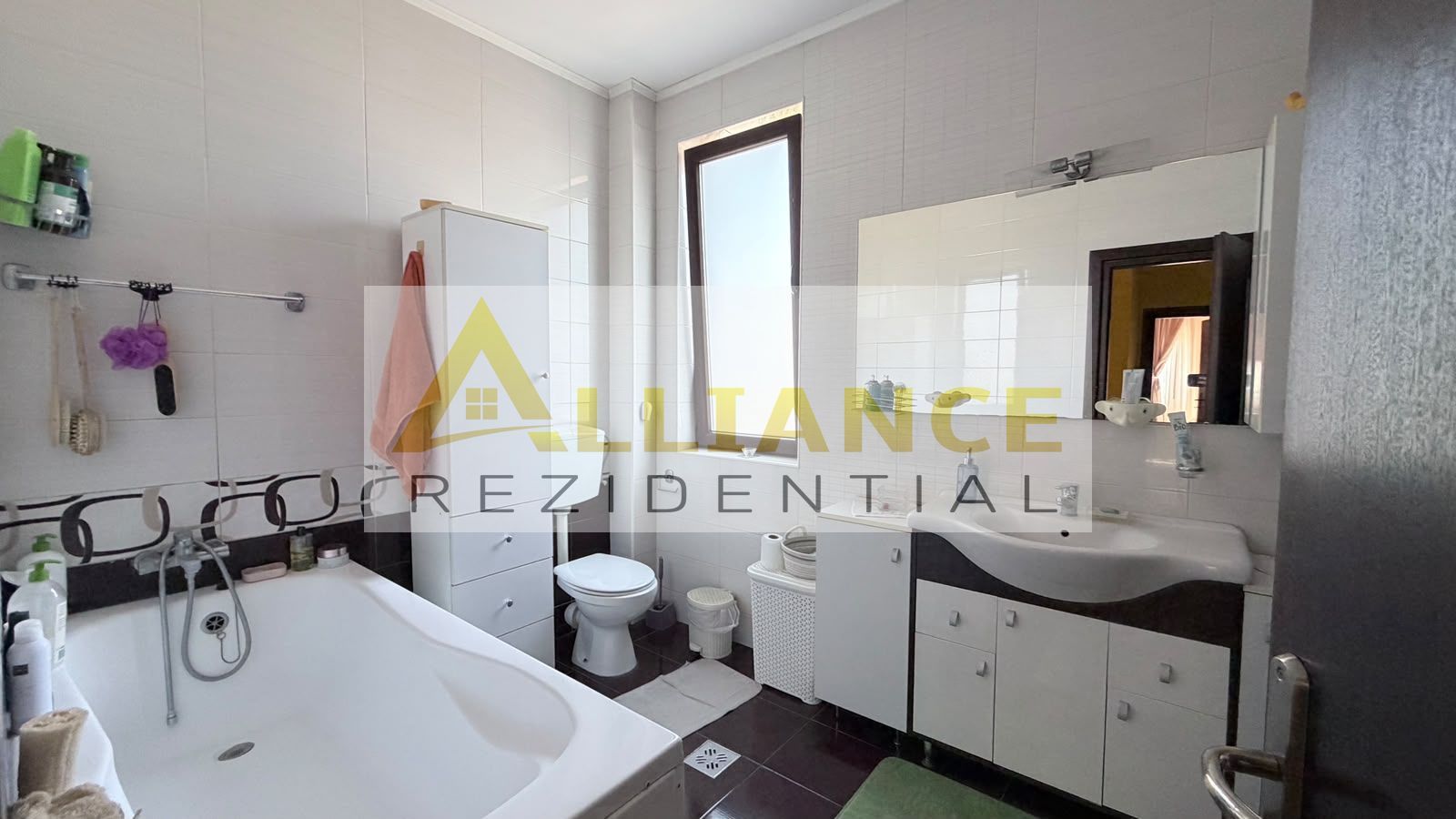 Duplex - 4 camere - 2 bai - 258mp teren - Poză 19
