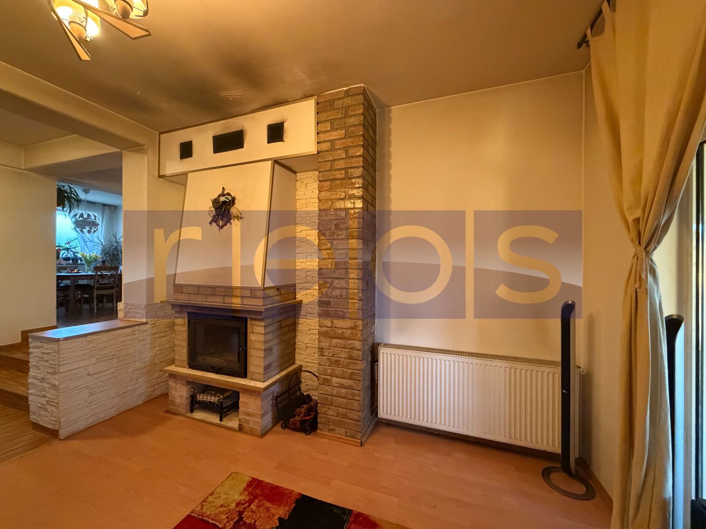 VANARE CASA | 150 MP LOCUIBILI | TEREN 400 MP | PANOURI FOTOVOLTAICE 8 KW | - Poză 2