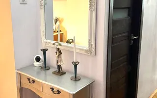 Apartament cu trei camere de vânzare, renovat complet, central - Poză 12