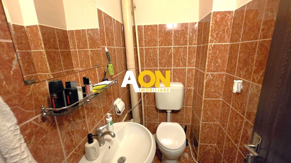 Apartament 3 camere, 2 bai, decomandat, etaj 3, Cetate, zona Stadion - Poză 9