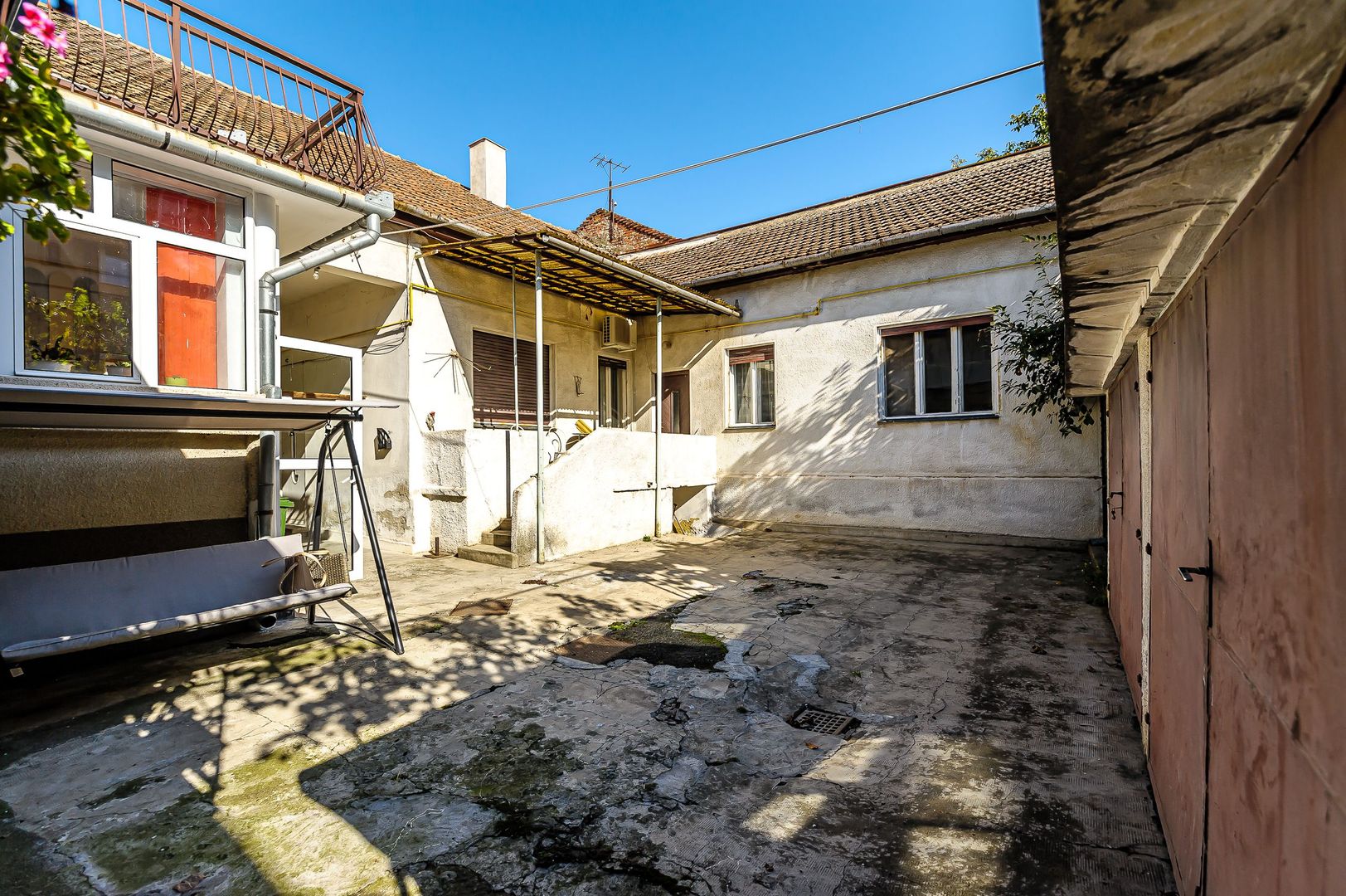 Casă cu 4 camere Augustin Doinaș - Poză 13