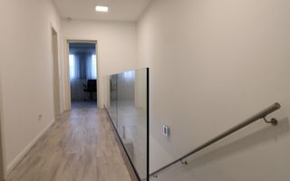 Zona Lipovei, casa 4 camere + 3 bai, curte proprie. - Poză 12