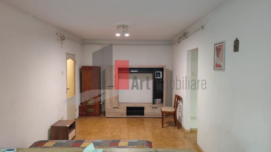 Apartament de vanzare cu 2 camere in zona Pajura. - Poză 3