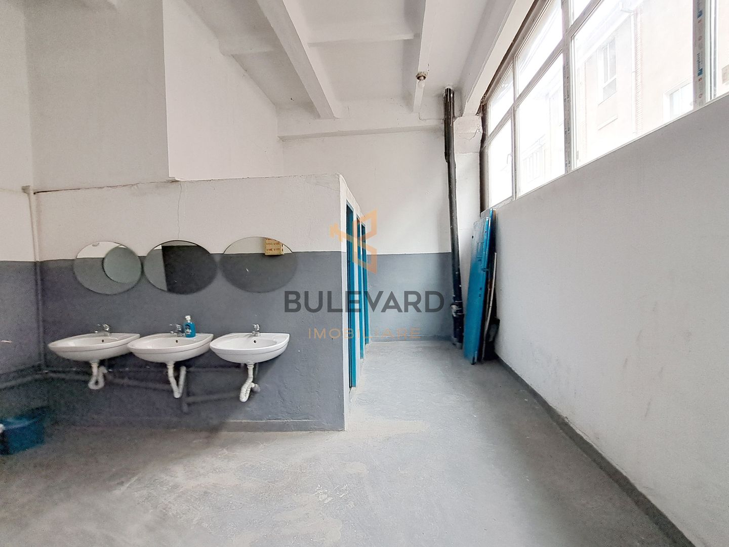 Spatiu industrial 250 mp, lift marfa, Zona Clujana! - Poză 10