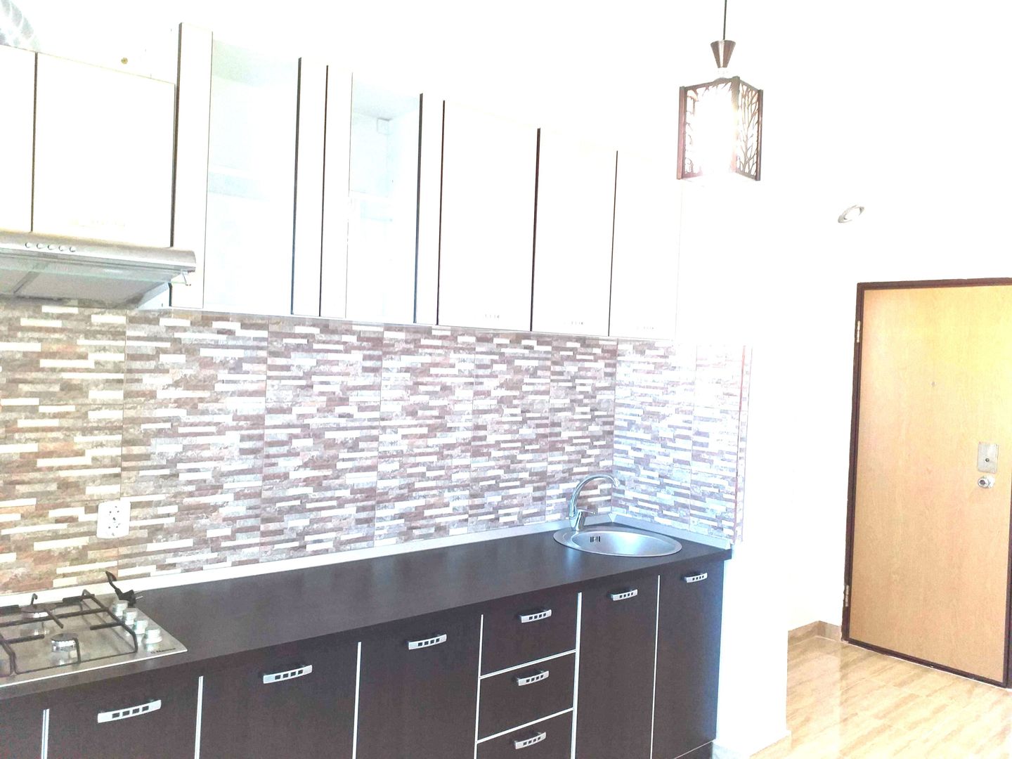 2 camere decomandat renovat complet, 5 minute metrou Costin Georgian - Poză 5