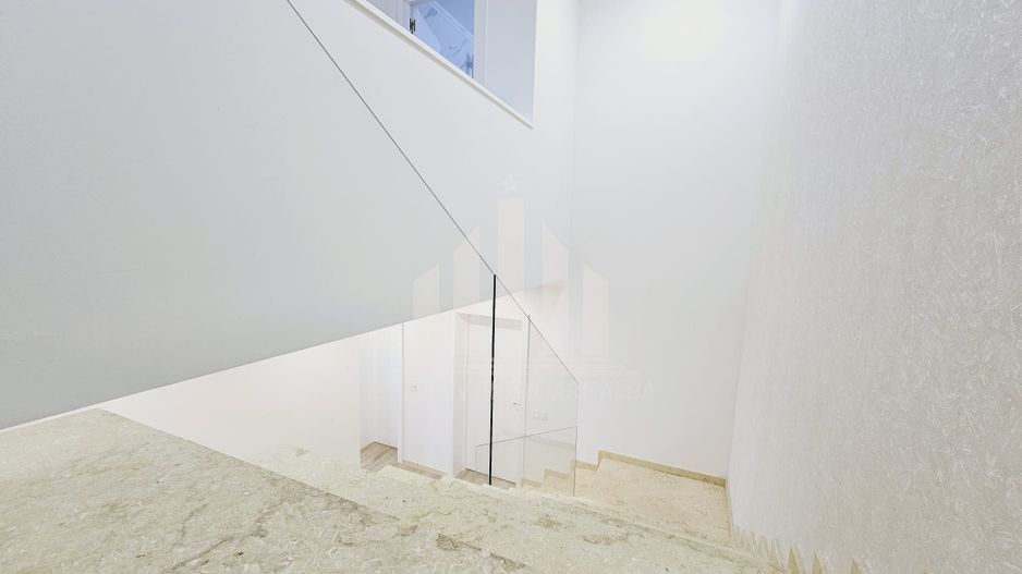 Casa tip duplex cu mobila de bucatarie, Dealul Furcilor - Poză 6