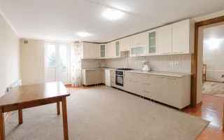 Casă 210 m² cu 5 dormitoare și teren 10 ari – Euroreparație | Drochia, str. Grigore Ureche - Poză 11
