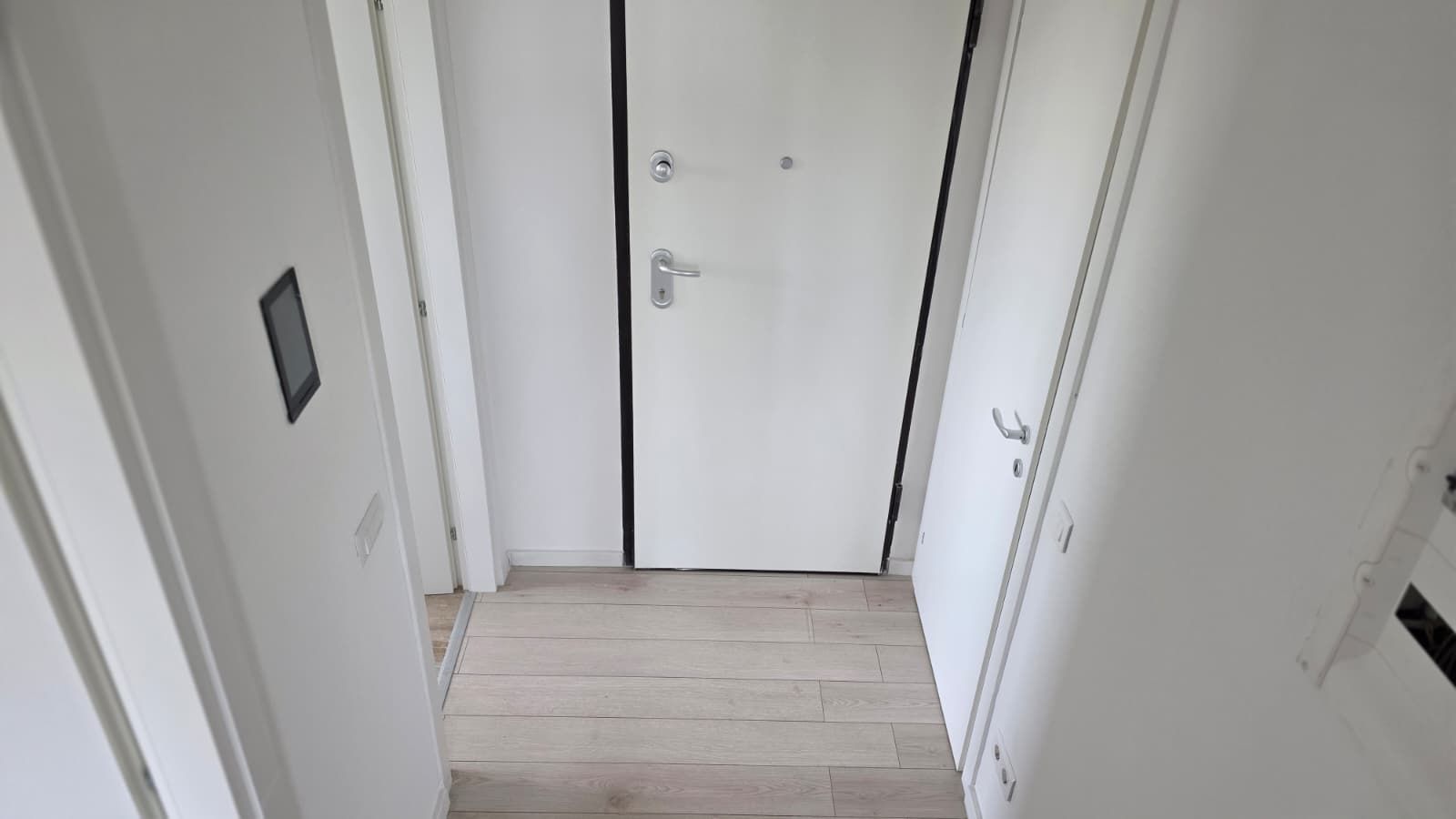 Apartament 3 camere și loc de parcare - Poză 8