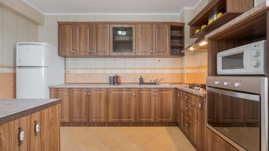 Complex turistic pe un domeniu de 5.375 mp | Sânmartin - Poză 11