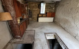 Garaj solid cu subsol mare – perfect pentru mașină sau depozitare. - Poză 15