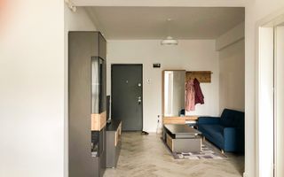 Zona Semicentrala - Modern, Etaj Intermediar, spatios - Poză 1