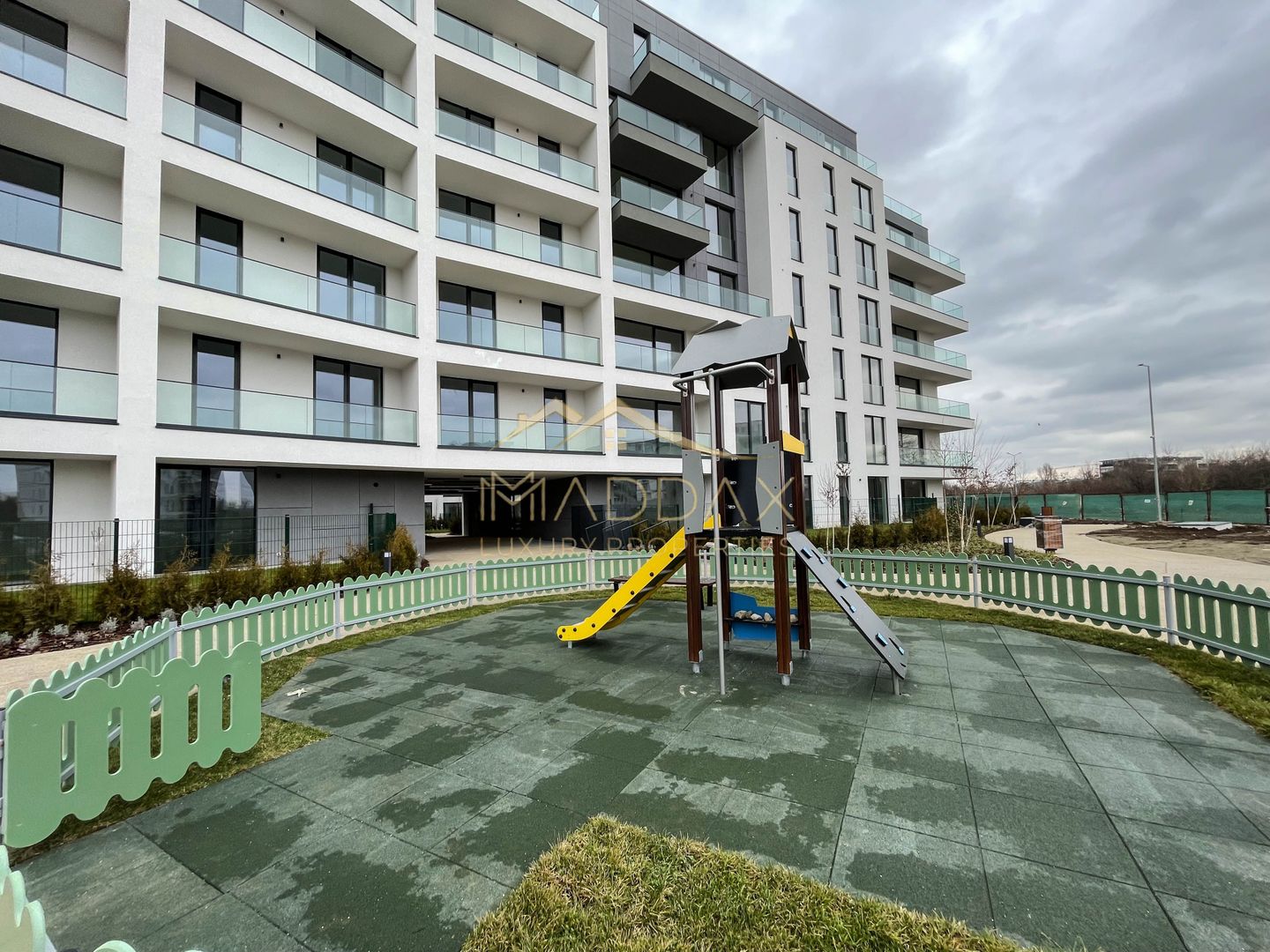 4 rooms apartment***181sqm***// 84sqm garden // Baneasa - Poză 36