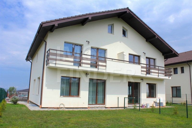 Inchiriere casa tip duplex in zona Europa - Poză 6