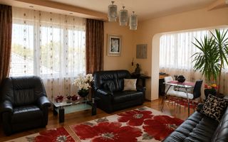 De vânzare apartament 3 camere decomandat, complet mobilat și utilat – - Poză 1