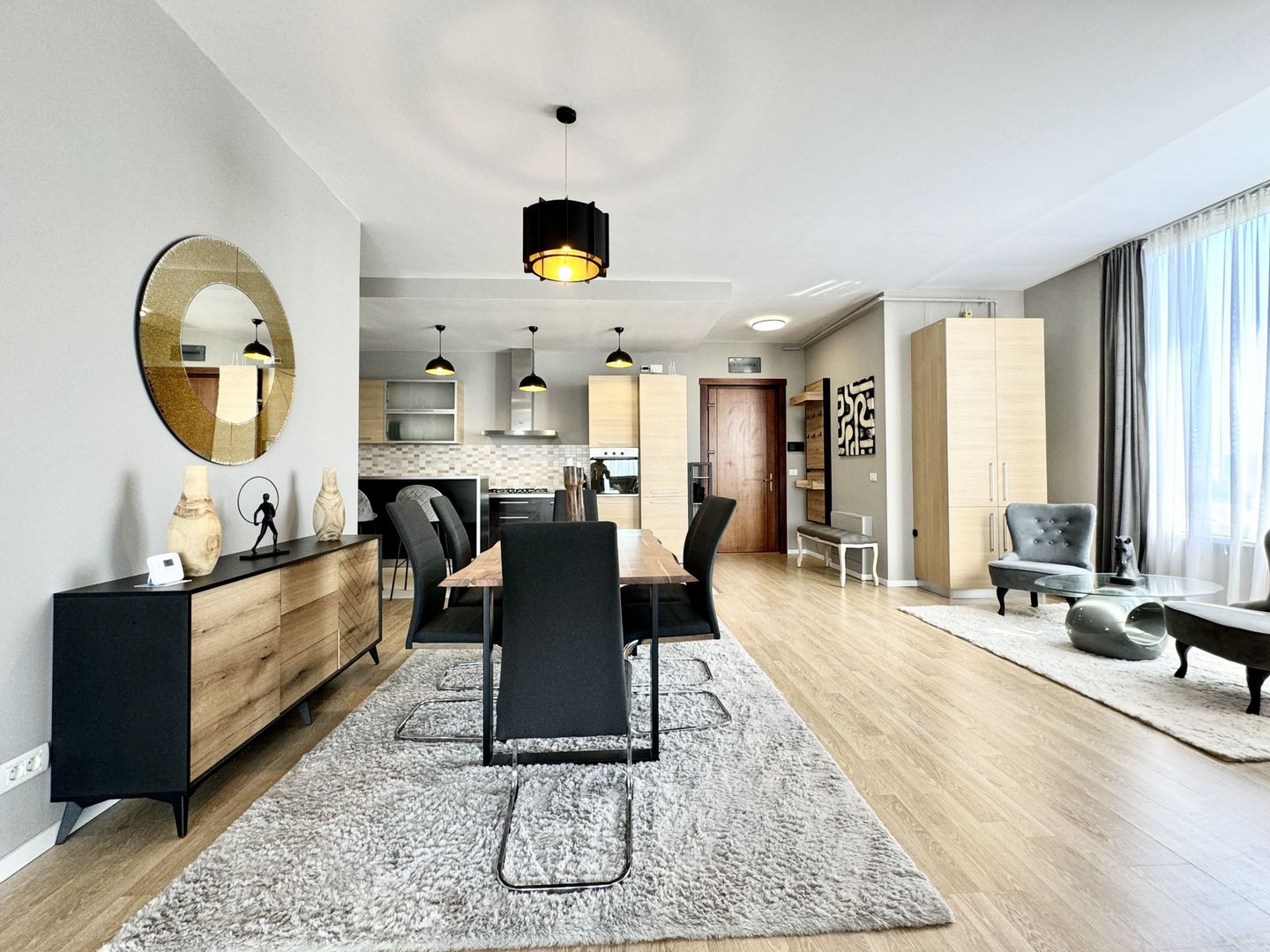 Apartament cu 4 camere, elegant si modern, in zona Centrala- Tender - Poză 4