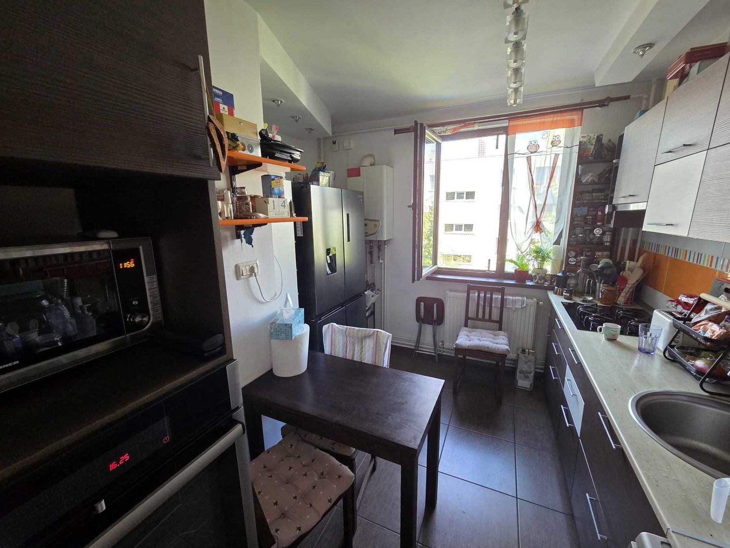 Vanzare Apartament 4 camere, 2 băi, balcon mare, centrala, boxa – Drumul Taberei - Poză 3