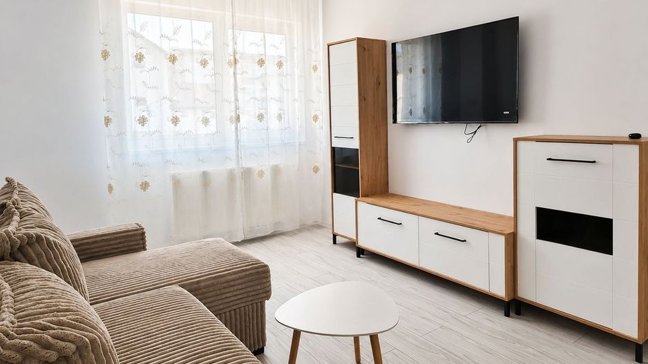 Apartament NOU mobilat 2 camere Dec 48 mp Bucium Visan 92000 euro - Poză 4